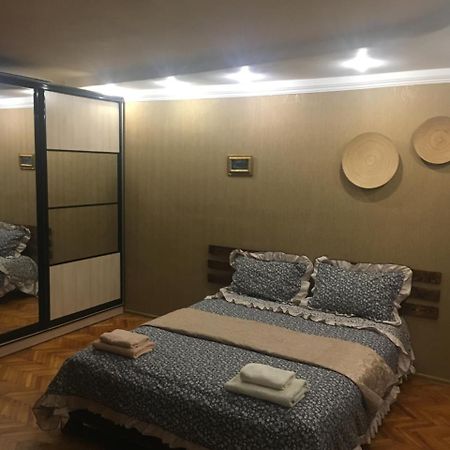 Kvartira Na Krakivskiy 12 , 52 Apartment Kiev Bagian luar foto